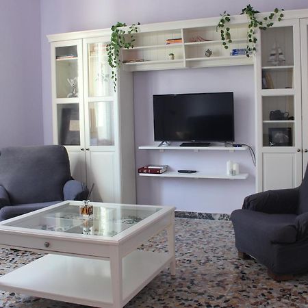 L' Oasi Del Cervo - Casa Con Giardino E Posto Auto, Uscita Autostrada A11 Villa Florence Ngoại thất bức ảnh