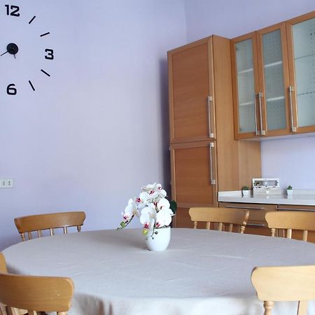 L' Oasi Del Cervo - Casa Con Giardino E Posto Auto, Uscita Autostrada A11 Villa Florence Ngoại thất bức ảnh